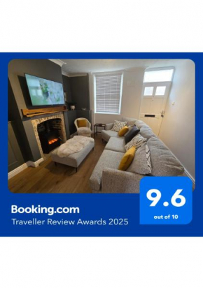 Free Parking, Outdoor Decking - Flanders Cottage